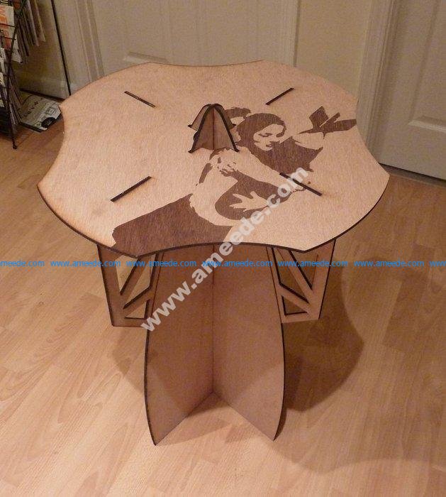 Flat Packable Side Table