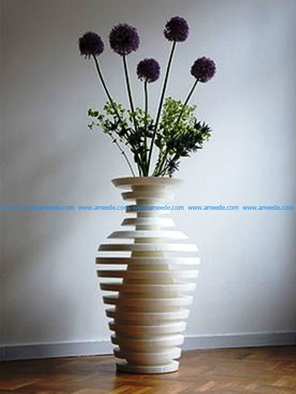Decorative round vase
