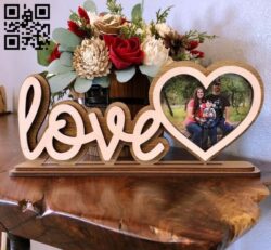 Love photo frame E0019026 file cdr and dxf free vector download for laser cut